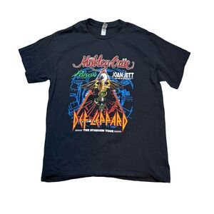 Motley Crue Def Leppard Poison Joan Jett Blackhearts 2022 concert t-shirt Large